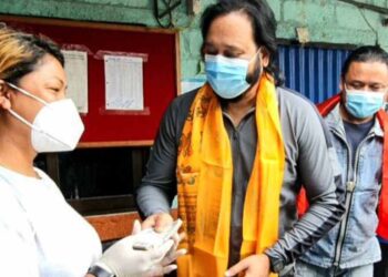 मनकारी रमित : अनाथ बालबालिकालाई एक लाख सहयोग