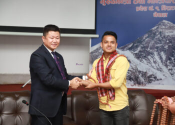 भ्वाइस बिजेता किरणलाई मुख्यमन्त्री राईको भव्य स्वागत