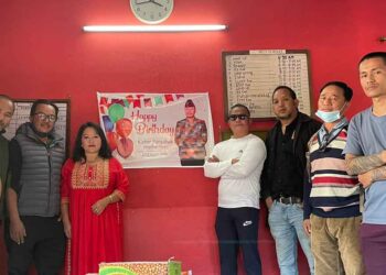 किशोर पङ्धाक द्वारा जन्मदिनमा संजीवनी केन्द्रलाई खाद्यन्य जिन्सी सहयोग हस्तान्तरण