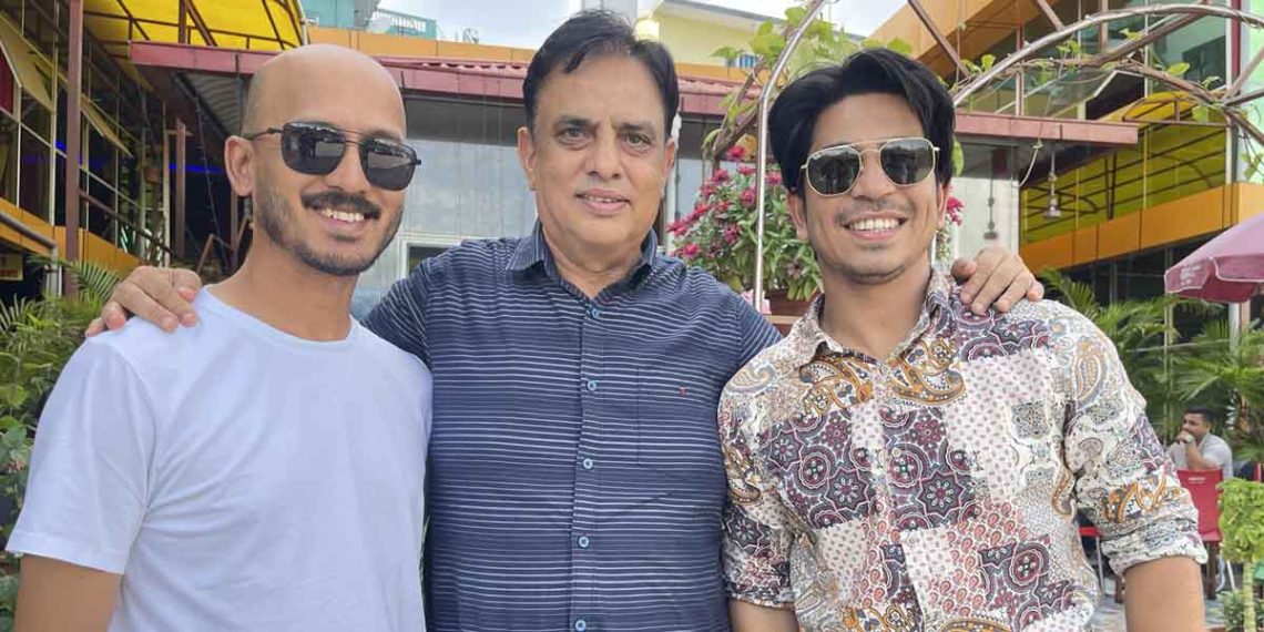 हरिवंश र प्रकाशको मुख्य भुमिका रहने ‘हरिबहादुरको जुत्ता’ लाइ दिपेन्द्रले निर्देशन गर्ने