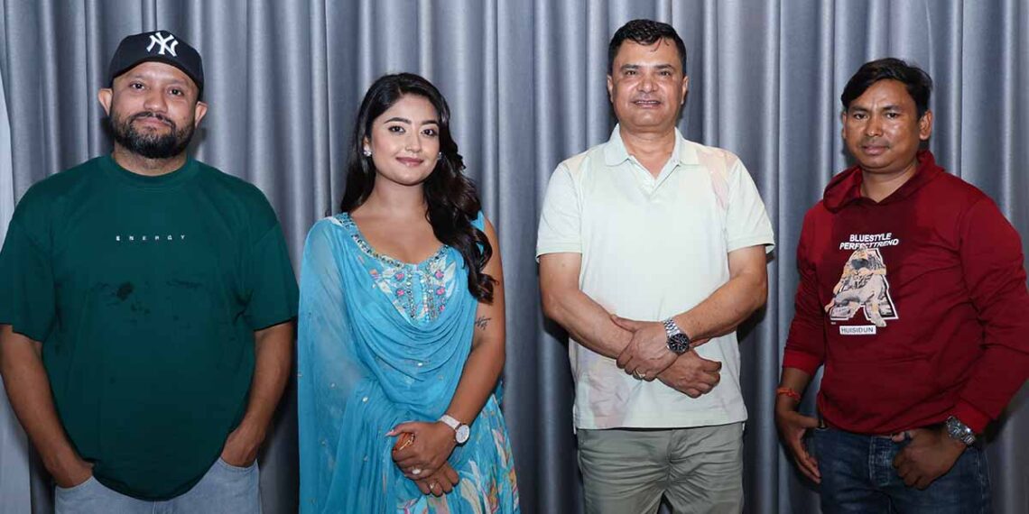 ‘आ बाट आमा’ मा मोडल उषा उप्रेती अनुबन्ध, फागुन १५ मा प्रदर्शन हुने