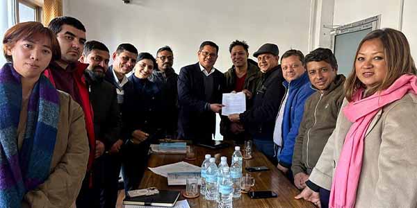 महोत्सवका चलचित्रमा सेन्सर सहजीकरणको माग: सात आयोजकले बुझाए सेन्सर बोर्डलाई ज्ञापनपत्र